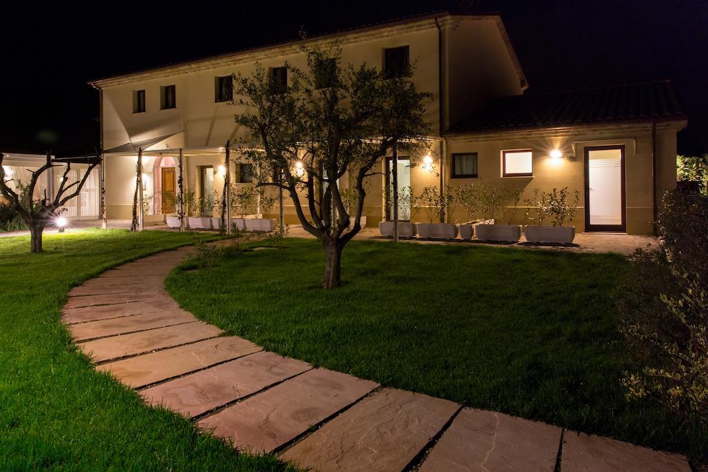 Locanda Borgognina Lucrezia Exterior foto