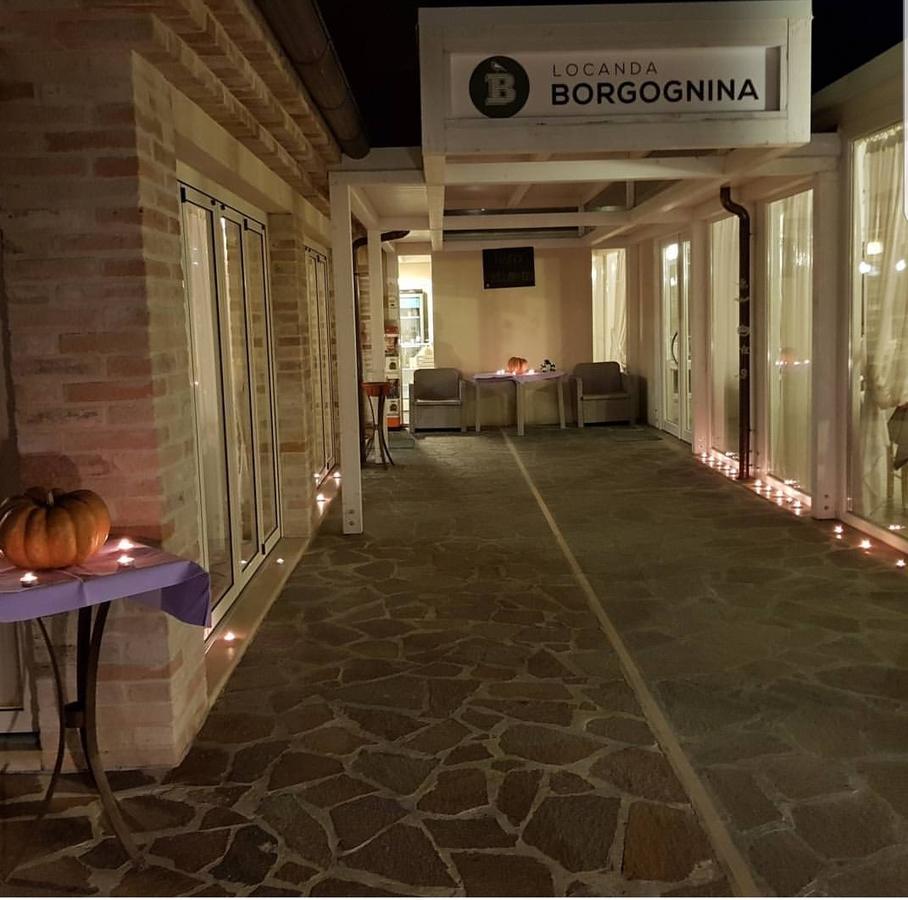 Locanda Borgognina Lucrezia Exterior foto